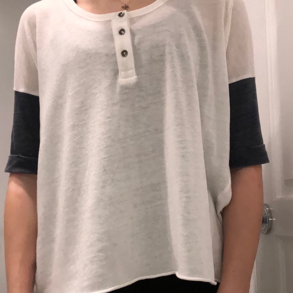 Tee shirt